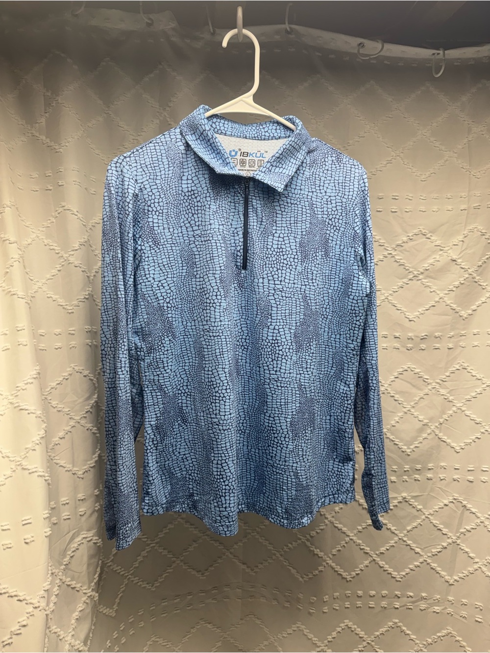 IBKUL Women's Long Sleeve Half Zip Top with Snake Print Pattern, Size L